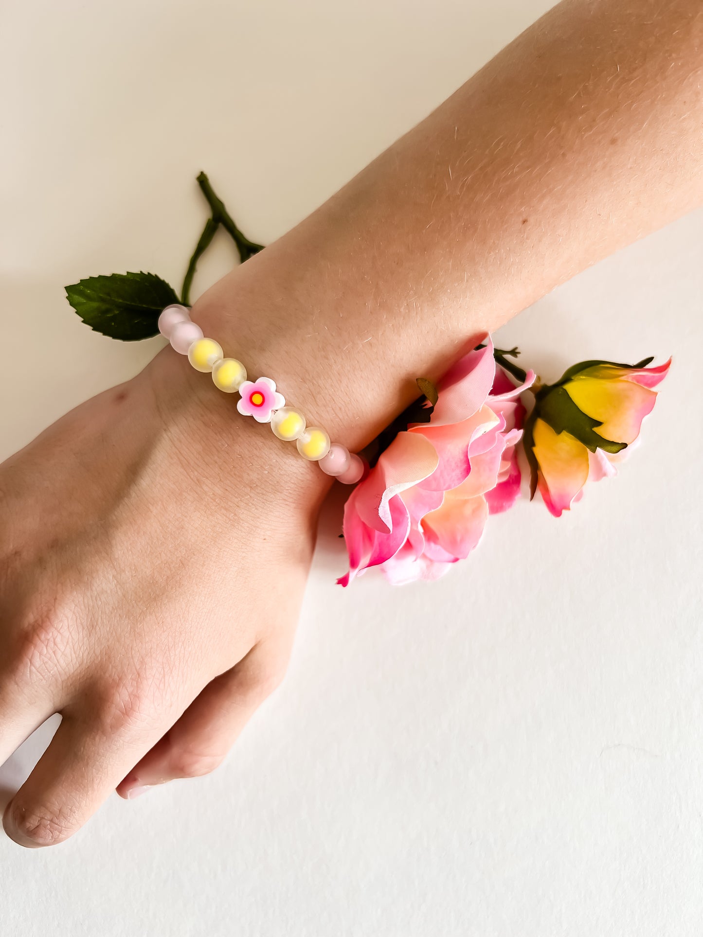 Fleur Armband – Happy Vibes in Pink & Yellow