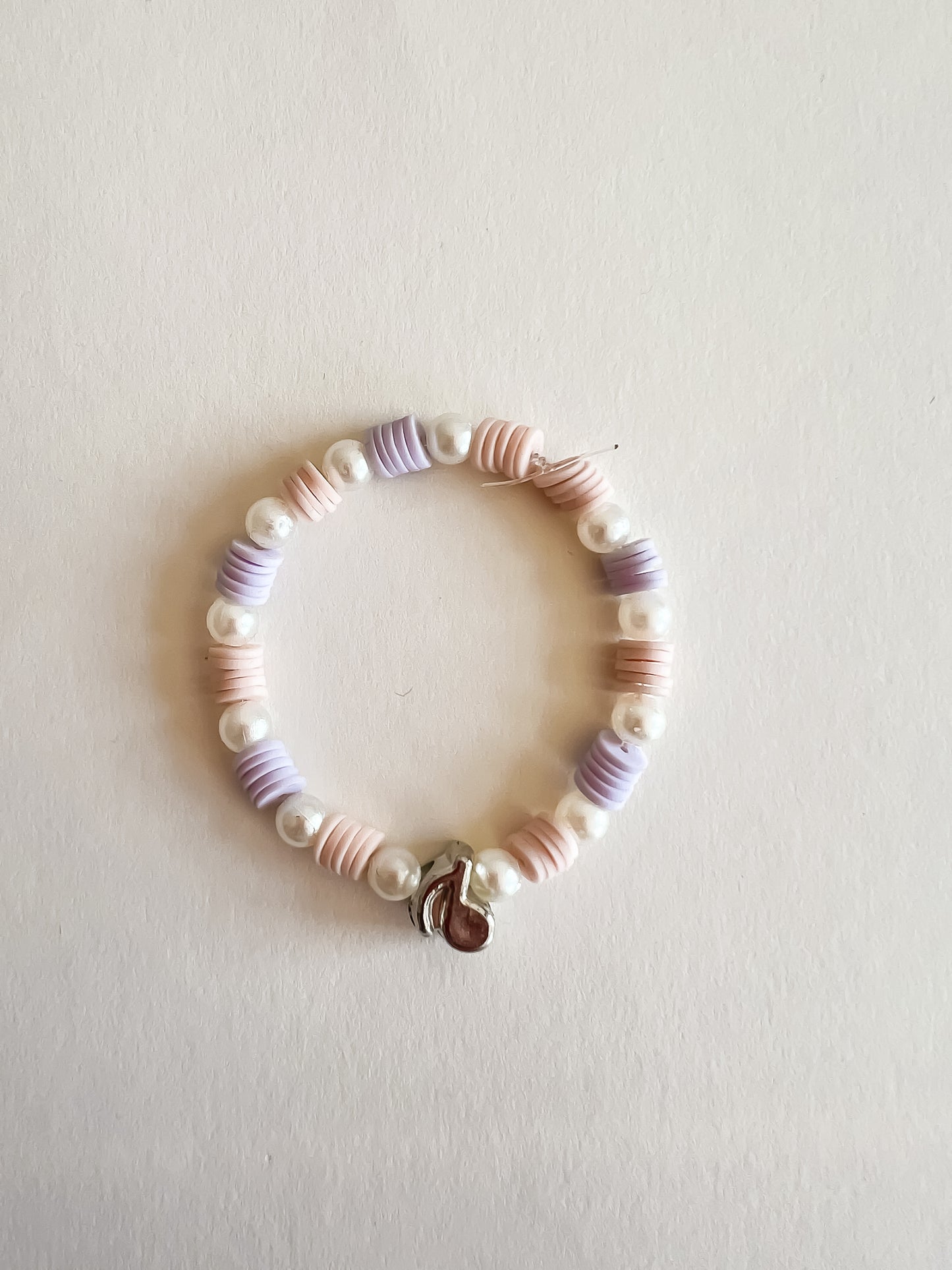 Melody Armband – Laat je Pols Zingen in Pastel & Parelmoer
