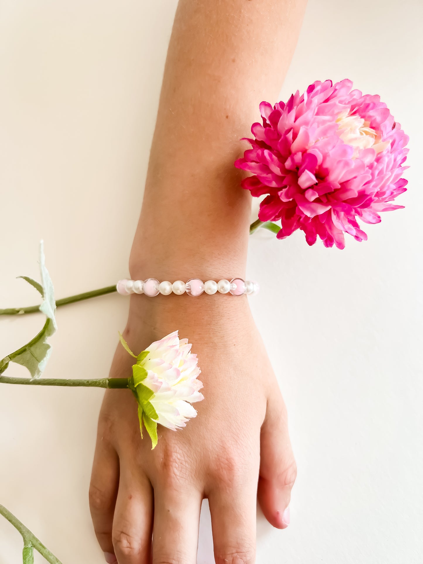 Elin Armband – Liefdevol, Licht & Luxe in één Look