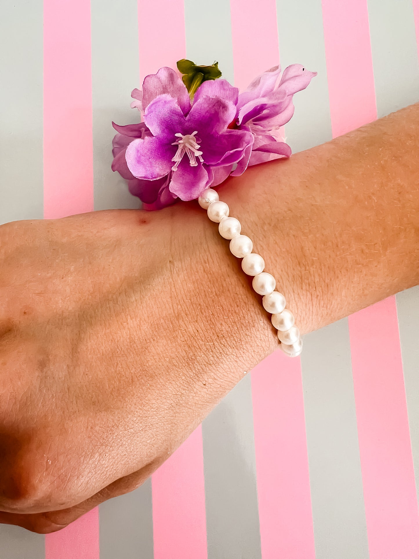 Clara Armband – Tijdloze Parelmoer Elegantie voor Elke Dag