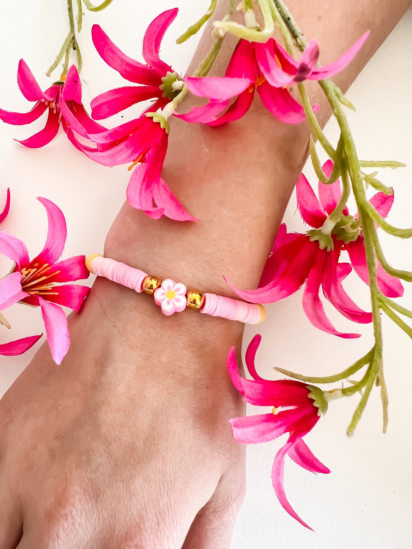 Flora Armband – Vrolijk en Bloemig met een Gouden Glans