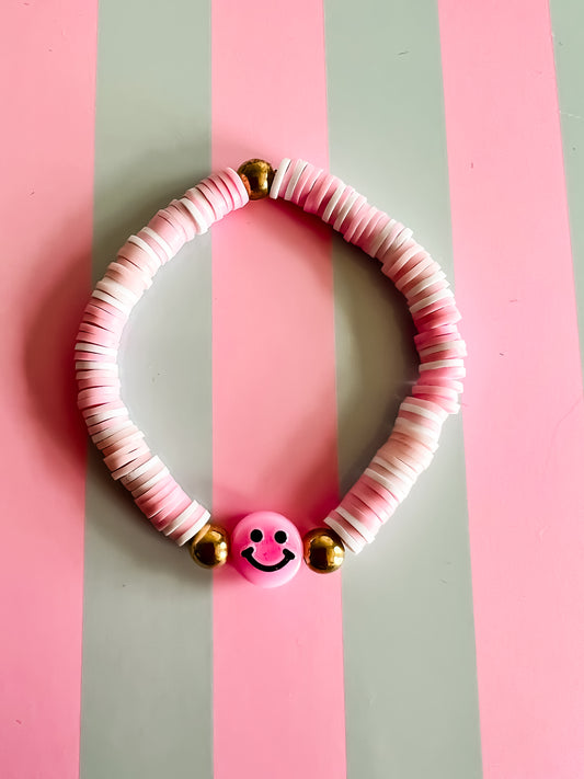 Livia Armband – Lichtroze en Wit met Smiley Bedel