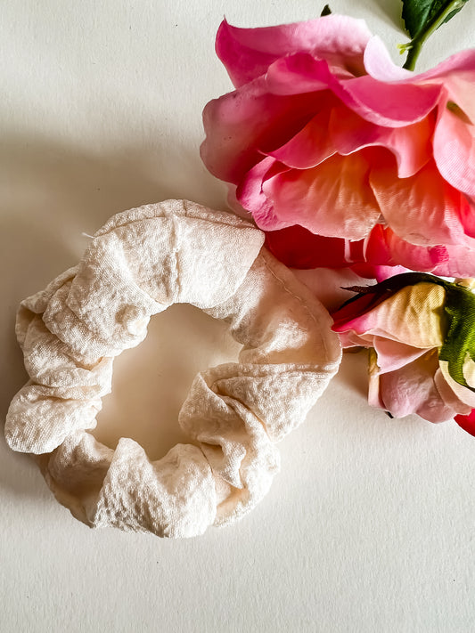 Maeve Scrunchie – Beige